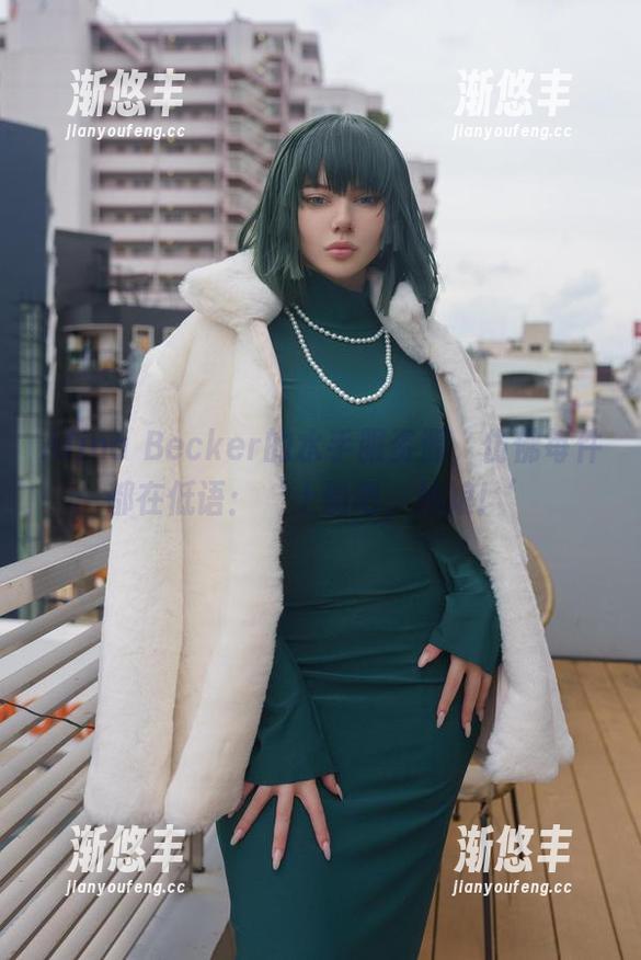 Alina Becker的水手服资源，仿佛每件都在低语：‘上船吧，姑娘！’